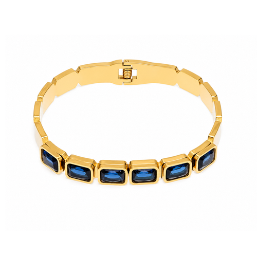 Cassie Bangle