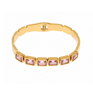 Cassie Bangle